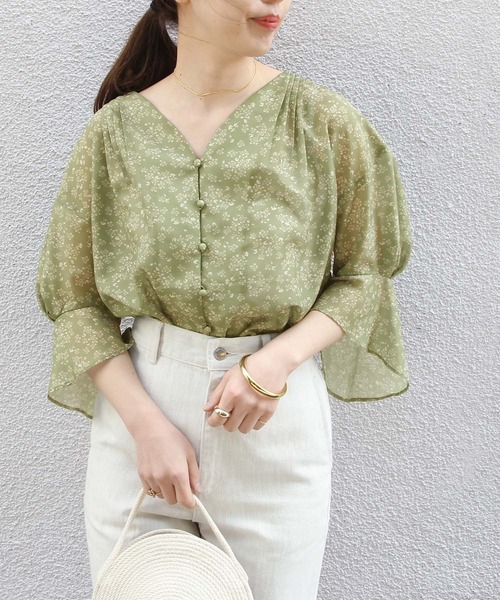 ADAM ET ROPE'(アダムエロペ)の「【WEB限定】シアーフラワーフロント釦ブラウス(シャツ/ブラウス・レディース・ブラック/ミント/ラベンダー・FREE)」の17枚目の写真