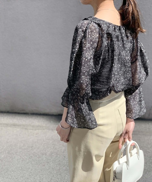 ADAM ET ROPE'(アダムエロペ)の「【WEB限定】シアーフラワーフロント釦ブラウス(シャツ/ブラウス・レディース・ブラック/ミント/ラベンダー・FREE)」の19枚目の写真