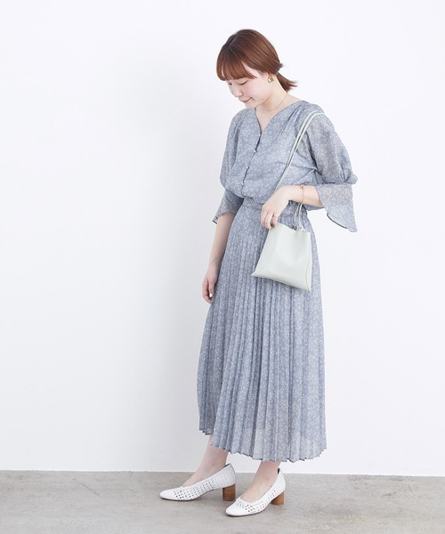 ADAM ET ROPE'(アダムエロペ)の「【WEB限定】シアーフラワーフロント釦ブラウス(シャツ/ブラウス・レディース・ブラック/ミント/ラベンダー・FREE)」の22枚目の写真