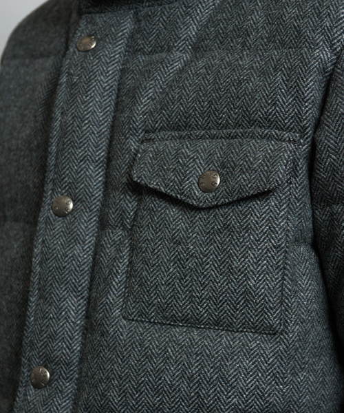 green label relaxing（グリーンレーベルリラクシング）の「W/N HOODED ダウンブルゾン（ダウンジャケット/コート・メンズ・グレー/ダークグリーン・LARGE/SMALL/X-LARGE/MEDIUM）」の10枚目の写真