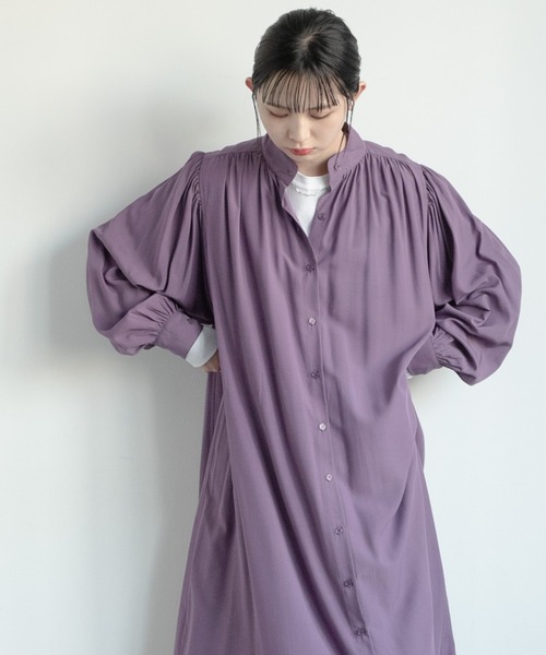 Aunt Marie's（アントマリーズ）の「AUNT MARIE'S バンドカラーボリュームロングシャツワンピース（ワンピース・レディース・ブラック/ベージュ/パープル/ライトグリーン・FREE）」の4枚目の写真