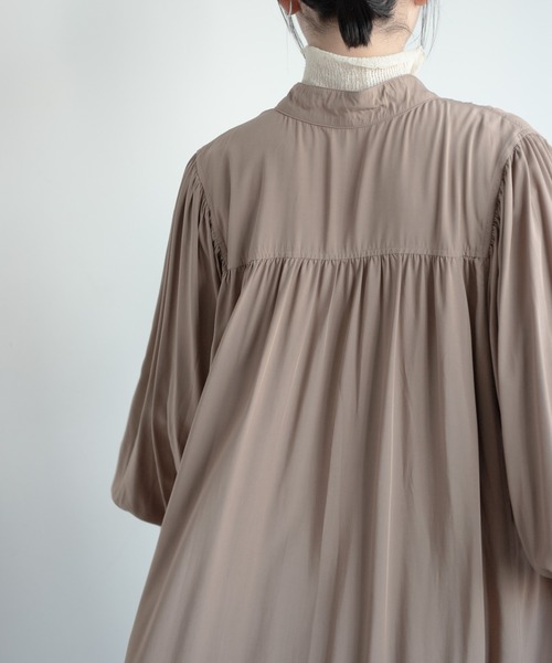 Aunt Marie's（アントマリーズ）の「AUNT MARIE'S バンドカラーボリュームロングシャツワンピース（ワンピース・レディース・ブラック/ベージュ/パープル/ライトグリーン・FREE）」の14枚目の写真