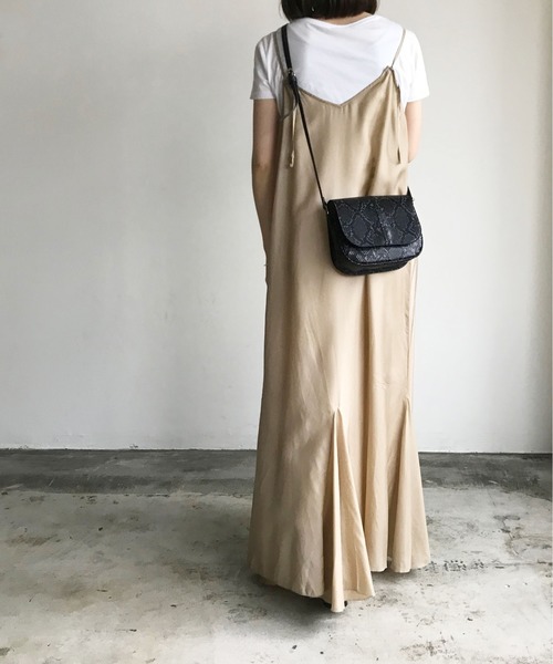 COMMON WARE(コモンウェアー)の「ST:ROVERETO SQUARE FLAP BAG スクウェア フラップ バック(ショルダーバッグ・レディース・ブラック/ブラック系その他/ベージュ/キャメル・FREE)」の9枚目の写真