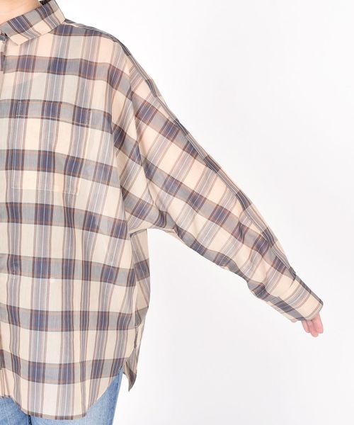 SHIPS(シップス)の「シアーチェックドルマンビッグシャツ◇(シャツ/ブラウス・レディース・ベージュ/ネイビー・ONE SIZE)」の19枚目の写真