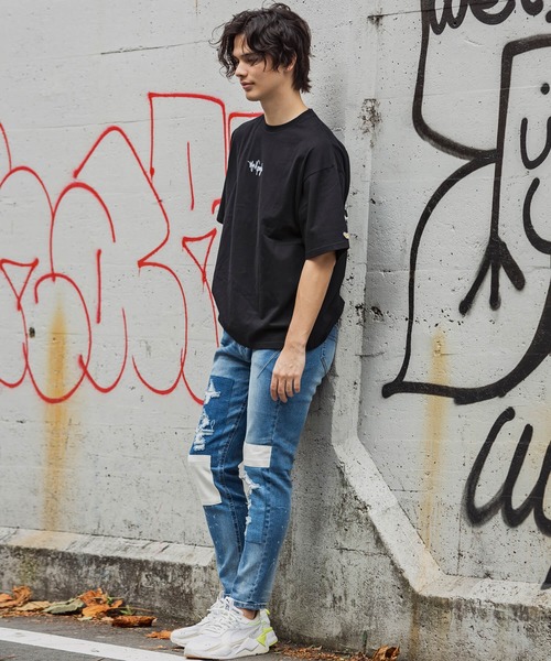 Mark Gonzales(マーク・ゴンザレス)の「Mark Gonzales(マーク ゴンザレス)ビックグラフィックTシャツ(Tシャツ/カットソー・メンズ・ホワイト/ブラック・M/L/XL)」の3枚目の写真