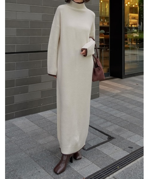 Re:EDIT（リエディ）の「[新色追加][累計販売枚数5.4万枚突破！][低身長サイズ有]前後2WAYハイネック指穴マキシニットワンピース（ワンピース・レディース・ブラック/アイボリー/チャコール/グレイッシュベージュ/ミント/モカ/グレー/ブラック系/ホワイト系その他/ストライプ/アイボリー系/グレー系その他・MEDIUM/LARGE/SHORT）」の10枚目の写真