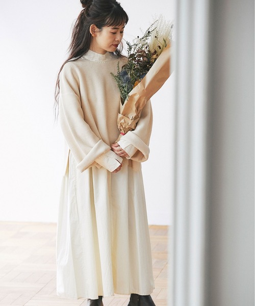 and R(アンドアール)の「コットンタイプライターバックタックワンピース(ワンピース・レディース・オフホワイト/ネイビー/クリーム・FREE)」の9枚目の写真