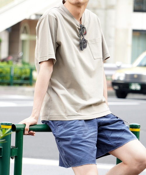 ADAM ET ROPE'(アダムエロペ)の「【スウェットガード】スモーキーカラーポケットT/汗染み防止(Tシャツ/カットソー・メンズ・ホワイト/サックスブルー/グリーン/グレイッシュベージュ・S/M/L)」の3枚目の写真