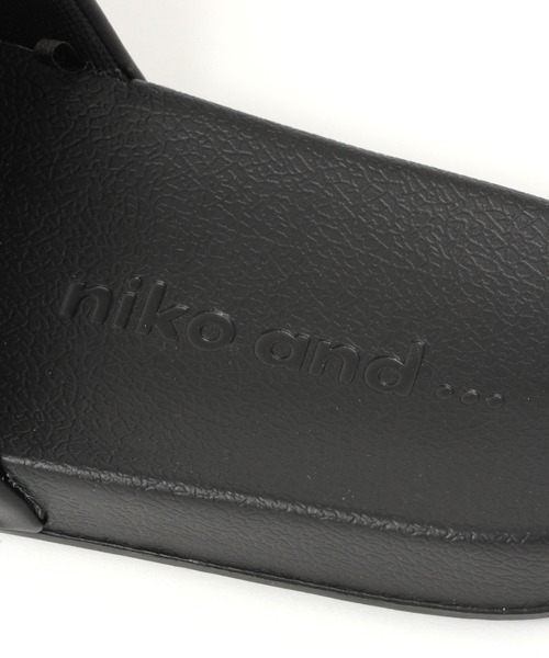 niko and...(ニコアンド)の「オリジナルニコロゴシャワーサンダル(サンダル・レディース・ホワイト/ブラック/その他1・MEDIUM/LARGE)」の6枚目の写真