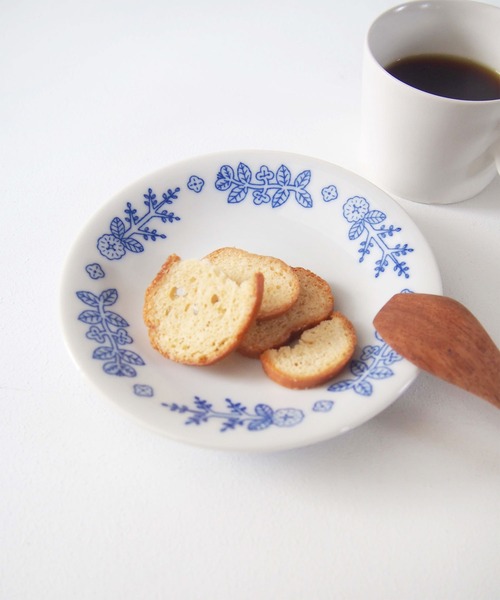 松尾ミユキ（マツオミユキ）の「松尾ミユキ/プレート皿 M（食器・レディース・ホワイト系/ホワイト系2/アイボリー系/アイボリー系2/アイボリー系3/アイボリー系4・FREE）」の2枚目の写真