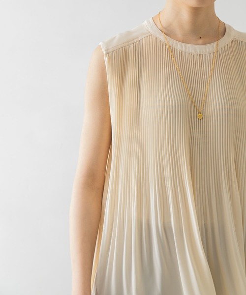 URBAN RESEARCH（アーバンリサーチ）の「プリーツデザインノースリーブブラウス（シャツ/ブラウス・レディース・アイボリー/ドット/ミント・FREE）」の6枚目の写真