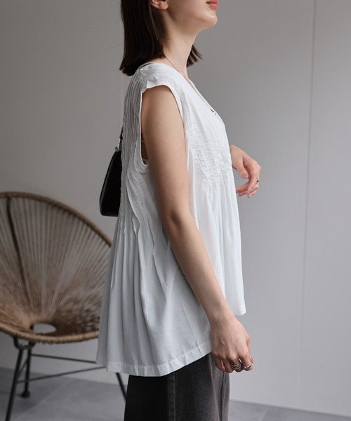 sakishimatokyo（サキシマトーキョー）の「【リネンブレンド】ピンタックノースリーブブラウス/綿麻（シャツ/ブラウス・レディース・ブラック/オフホワイト/ライトベージュ/グリーン/ホワイト・FREE）」の11枚目の写真