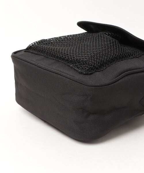 WEGO(ウィゴー)の「WEGO/カレッジロゴスクエアショルダーバッグ(ショルダーバッグ・レディース・ホワイト/ダークグリーン/ベージュ/ブラック・FREE)」の5枚目の写真