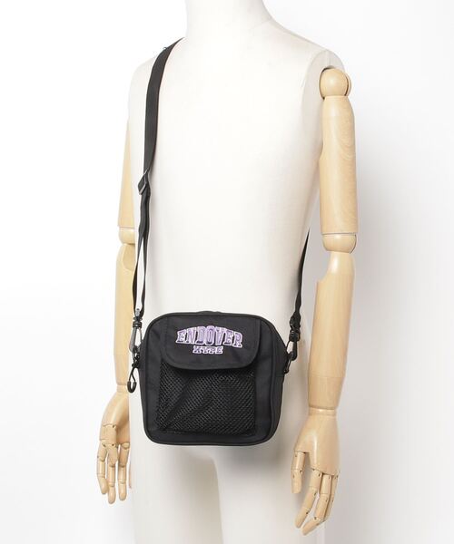 WEGO(ウィゴー)の「WEGO/カレッジロゴスクエアショルダーバッグ(ショルダーバッグ・レディース・ホワイト/ダークグリーン/ベージュ/ブラック・FREE)」の8枚目の写真