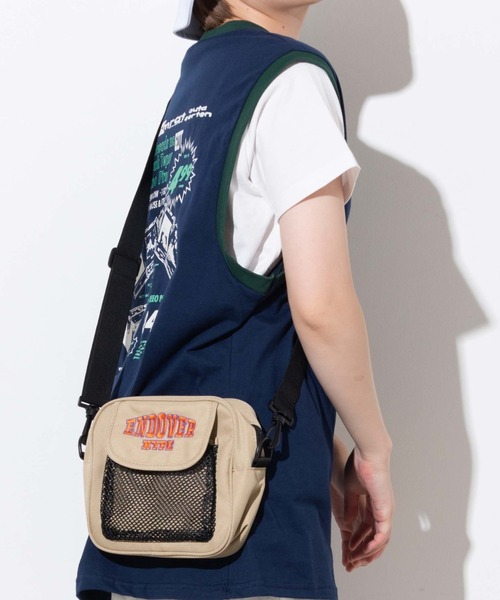 WEGO(ウィゴー)の「WEGO/カレッジロゴスクエアショルダーバッグ(ショルダーバッグ・レディース・ホワイト/ダークグリーン/ベージュ/ブラック・FREE)」の3枚目の写真