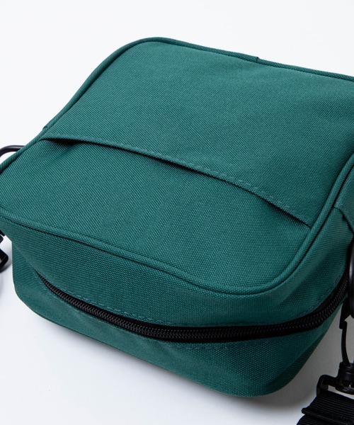 WEGO(ウィゴー)の「WEGO/カレッジロゴスクエアショルダーバッグ(ショルダーバッグ・レディース・ホワイト/ダークグリーン/ベージュ/ブラック・FREE)」の15枚目の写真