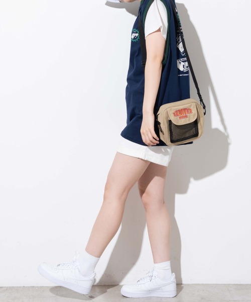 WEGO(ウィゴー)の「WEGO/カレッジロゴスクエアショルダーバッグ(ショルダーバッグ・レディース・ホワイト/ダークグリーン/ベージュ/ブラック・FREE)」の11枚目の写真