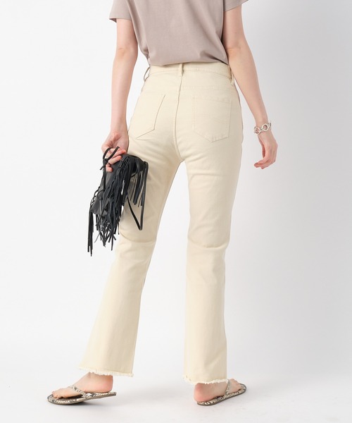 RIVE DROITE（リヴドロワ）の「カットオフスリットデニムパンツ（デニムパンツ・レディース・ブラック/アイボリー・38/36）」の6枚目の写真