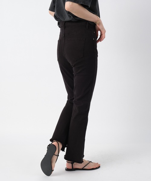 RIVE DROITE（リヴドロワ）の「カットオフスリットデニムパンツ（デニムパンツ・レディース・ブラック/アイボリー・38/36）」の17枚目の写真