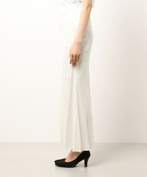 PHEENY（フィーニー）の「【PHEENY】Rayon dot skirt（スカート・レディース・ホワイト系その他・1）」の2枚目の写真