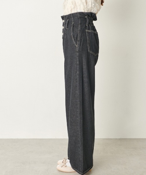 OLIVE des OLIVE(オリーブデオリーブ)の「スタイル良く見せデニムワイドパンツ(デニムパンツ・レディース・ブラック/ワンウォッシュ・FREE)」の16枚目の写真