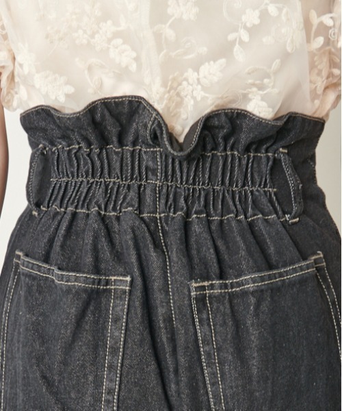 OLIVE des OLIVE(オリーブデオリーブ)の「スタイル良く見せデニムワイドパンツ(デニムパンツ・レディース・ブラック/ワンウォッシュ・FREE)」の18枚目の写真