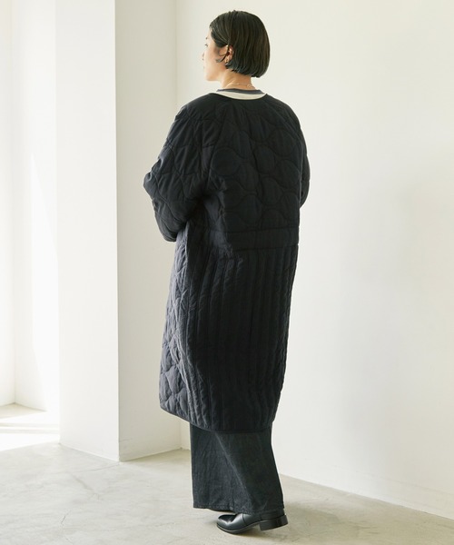 nitca(ニトカ)の「C/Cu/Liラチネ中綿ロングブルゾン(ブルゾン・レディース・ネイビー/アイボリー・FREE)」の5枚目の写真