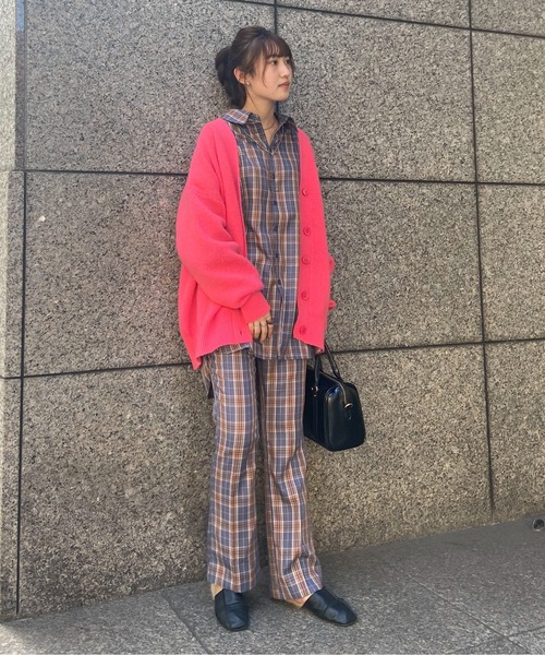 EPIMI E'PIMMY(エピミエピミー)の「《ユニセックス》Vネックオーバーカーディガン(カーディガン/ボレロ・レディース・オフホワイト/ブラック/ベージュ/オレンジ/ピンク/ブルー・MEDIUM)」の16枚目の写真