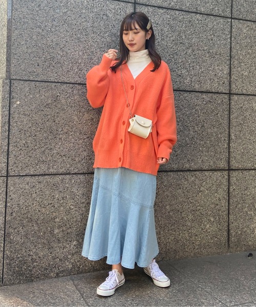 EPIMI E'PIMMY(エピミエピミー)の「《ユニセックス》Vネックオーバーカーディガン(カーディガン/ボレロ・レディース・オフホワイト/ブラック/ベージュ/オレンジ/ピンク/ブルー・MEDIUM)」の17枚目の写真