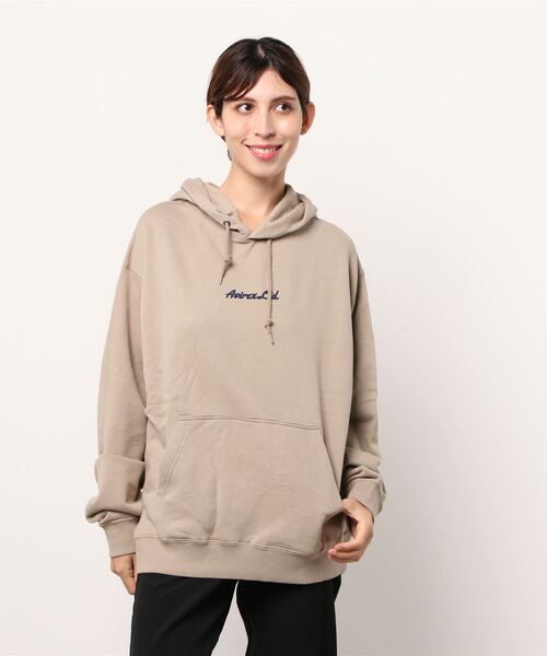 AVIREX（アヴィレックス）の「ピンナップガール プルオーバー パーカー /PIN UP GIRL PULLOVER PARKA（パーカー・レディース・ベージュ/ホワイト/ブラック/ブルーグレー・FREE）」の13枚目の写真