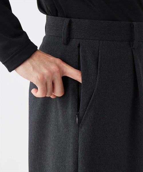 KASHIYAMA（カシヤマ）の「＜ウォッシャブル＞TECH-POLYESTER オックスフォードストレッチ1タックワイドパンツ（その他パンツ・メンズ・ネイビー/グレー・マルチサイズ）」の15枚目の写真