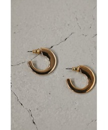 フラットフープピアス