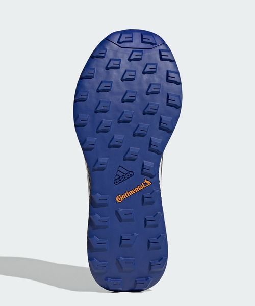 adidas by Stella McCartney（アディダスバイステラマッカートニー）の「【adidas by Stella McCartney】アウトドア ブースト 2.0 COLD. RDY [OutdoorBoost 2.0 COLD. RDY]（スニーカー・レディース・シルバー系その他・24.0cm/23.5cm/22.5cm/25.5cm/23.0cm/25.0cm/24.5cm/26.0cm/22.0cm）」の3枚目の写真