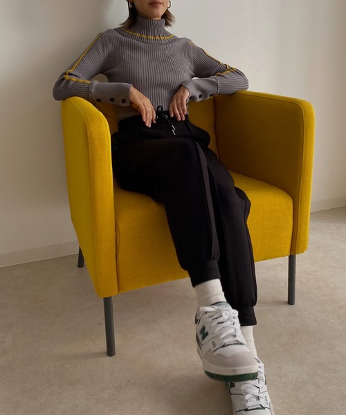 Avvenente（アベネンテ）の「【Avvenente】バイカラーリブニット（ニット/セーター・レディース・グレー/ブラック/ネイビー・FREE）」の16枚目の写真