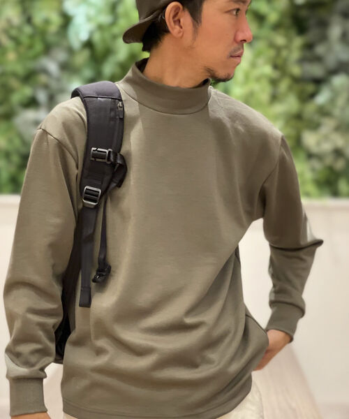 NOLLEY'S goodman(ノーリーズグッドマン)の「【WEB限定】ダンボールニット モックネック 日本製(※程良いルーズシルエットとツヤ感)(Tシャツ/カットソー・メンズ・ホワイト/オリーブ/ベージュ・MEDIUM/LARGE)」の1枚目の写真
