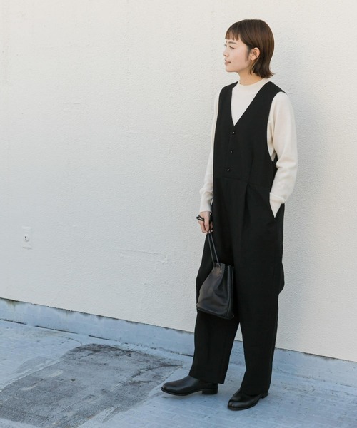 かぐれ（カグレ）の「Vネックオールインワン（サロペット