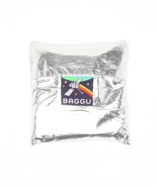 BAGGU（バグー）の「【BAGGU/バグゥ】STANDARD BAGGU NEWメタリック（ショルダーバッグ・レディース・シルバー・FREE）」の4枚目の写真