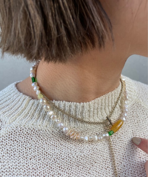 Omekashi(オメカシ)の「淡水パールカラービーズネックレス(ネックレス・レディース・グリーン/ブルー・FREE)」の1枚目の写真