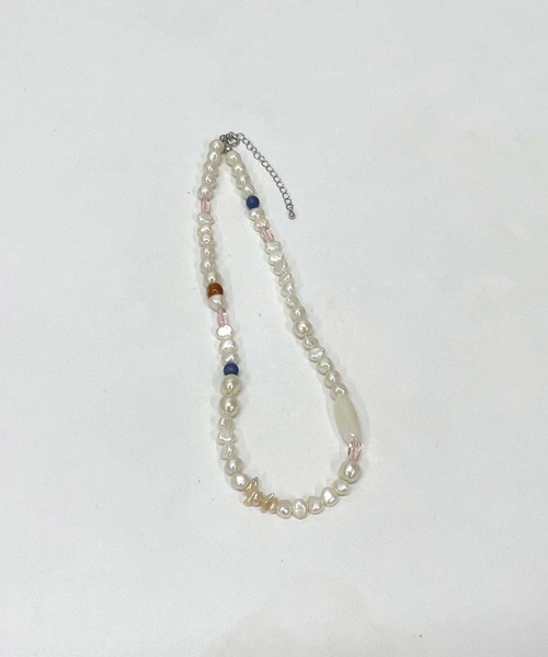 Omekashi(オメカシ)の「淡水パールカラービーズネックレス(ネックレス・レディース・グリーン/ブルー・FREE)」の9枚目の写真