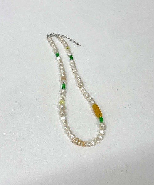 Omekashi(オメカシ)の「淡水パールカラービーズネックレス(ネックレス・レディース・グリーン/ブルー・FREE)」の8枚目の写真