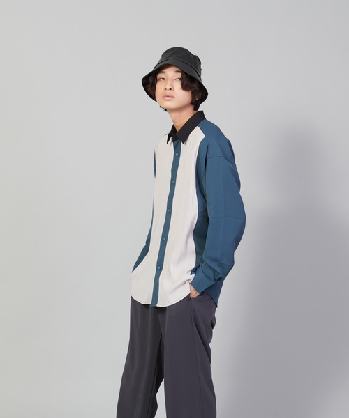 UNIIT(ユニット)の「【UNIIT/ユニット】カットプリーツスイッチルーズシャツ ビッグシルエットシャツ(シャツ/ブラウス・メンズ・チャコールグレー/ベージュ/ブルー・LARGE/MEDIUM/SMALL)」の3枚目の写真