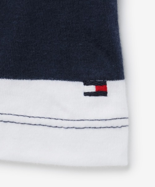 TOMMY HILFIGER(トミーヒルフィガー)の「オーガニックコットンシャツ(Tシャツ/カットソー・キッズ・ネイビー/グリーン・80cm/100cm/110cm/90cm/120cm)」の4枚目の写真