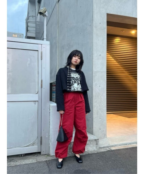 MOUSSY（マウジー）の「DRAWSTRING TUCK パンツ（カーゴパンツ・レディース・ネイビー/レッド/ライトベージュ・0/1/2）」の7枚目の写真