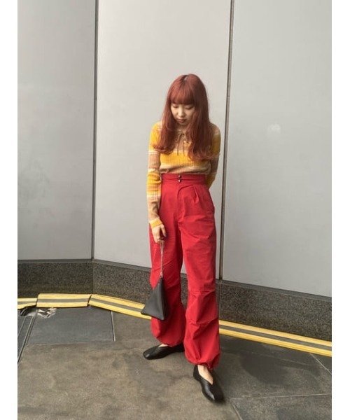 MOUSSY（マウジー）の「DRAWSTRING TUCK パンツ（カーゴパンツ・レディース・ネイビー/レッド/ライトベージュ・0/1/2）」の10枚目の写真