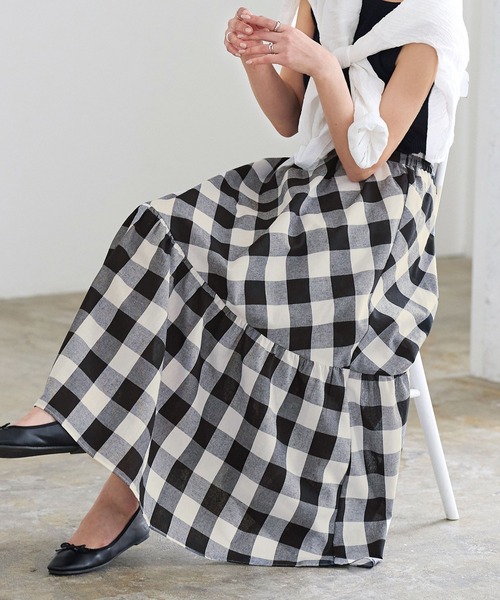 KOBE LETTUCE(コウベレタス)の「バックウエストゴムロングティアードスカート(スカート・レディース・ブラック系その他/イエロー/ミント/ブラック系その他2・FREE)」の3枚目の写真