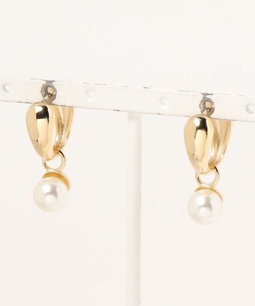 natural couture(ナチュラルクチュール)の「メタルパールピアス(ピアス(両耳用)・レディース・その他4/その他1/その他2/その他3・FREE)」の4枚目の写真