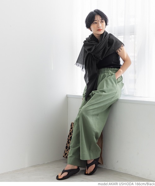 coca(coca)(コカ)の「ふんわりガーゼストール(ストール/ショール・レディース・ブラック/アイボリー/ライトピンク・ONE SIZE)」の6枚目の写真