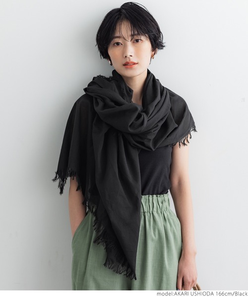 coca(coca)(コカ)の「ふんわりガーゼストール(ストール/ショール・レディース・ブラック/アイボリー/ライトピンク・ONE SIZE)」の8枚目の写真