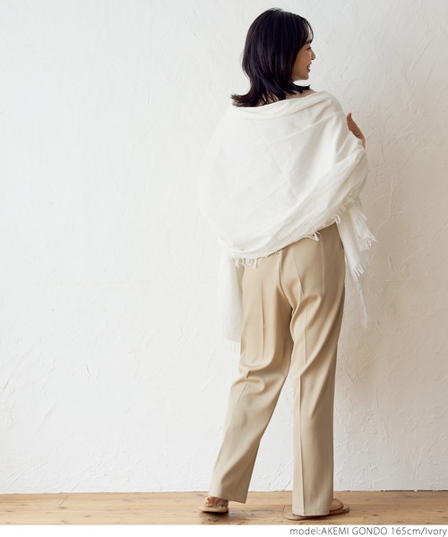 coca(coca)(コカ)の「ふんわりガーゼストール(ストール/ショール・レディース・ブラック/アイボリー/ライトピンク・ONE SIZE)」の10枚目の写真