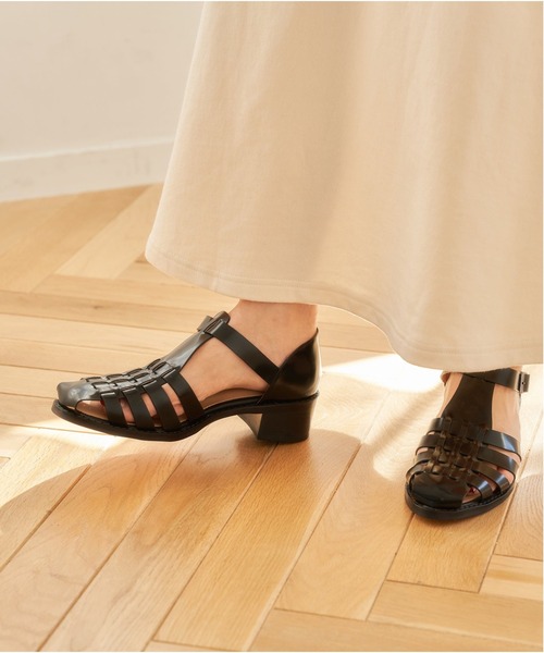 MOHI（モヒ）の「《追加2》【MOHI/モヒ】ヒールグルカサンダル（サンダル・レディース・ホワイト/ブラック・38/36/37）」の3枚目の写真